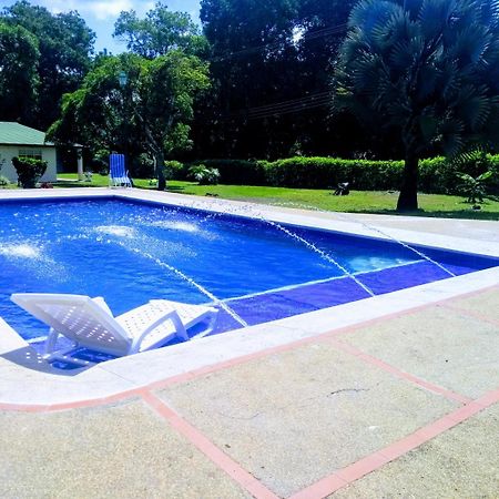 Hotel Playa By Marbar Hoteles Villeta Luaran gambar