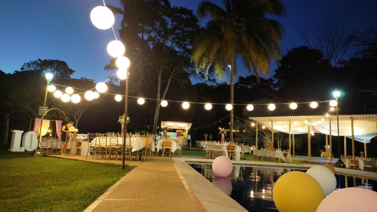 Hotel Playa By Marbar Hoteles Villeta Luaran gambar