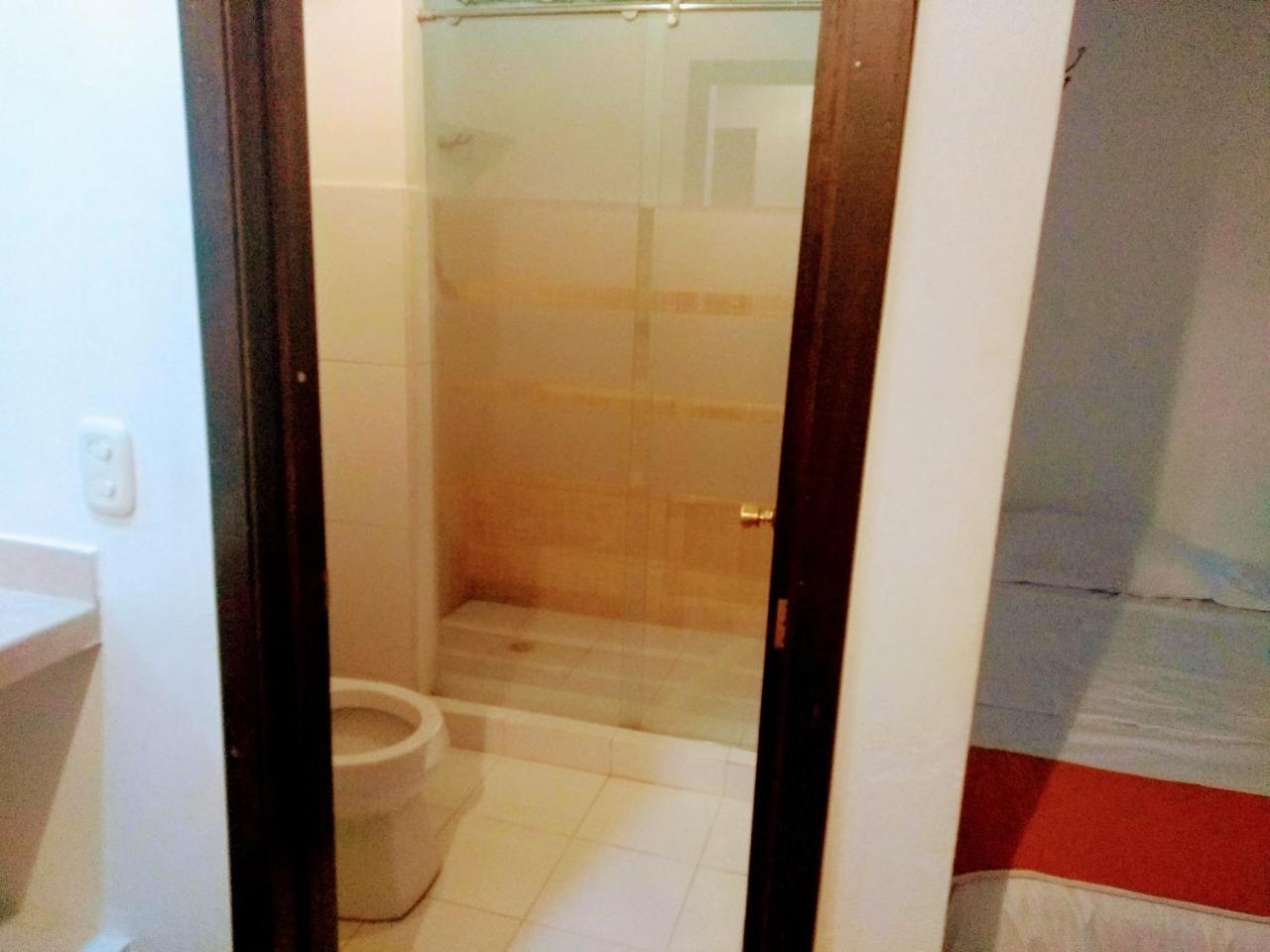 Hotel Playa By Marbar Hoteles Villeta Luaran gambar
