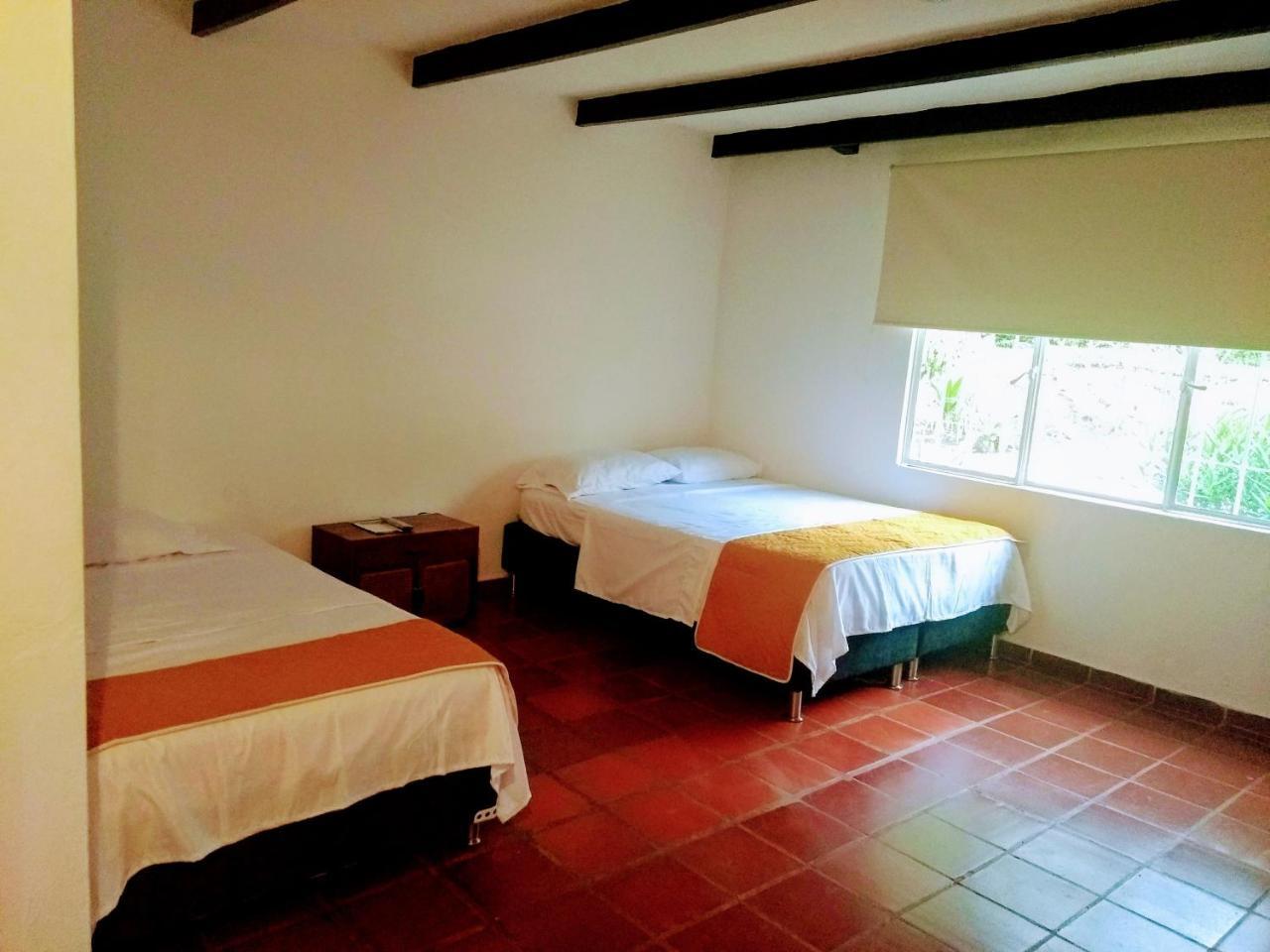 Hotel Playa By Marbar Hoteles Villeta Luaran gambar