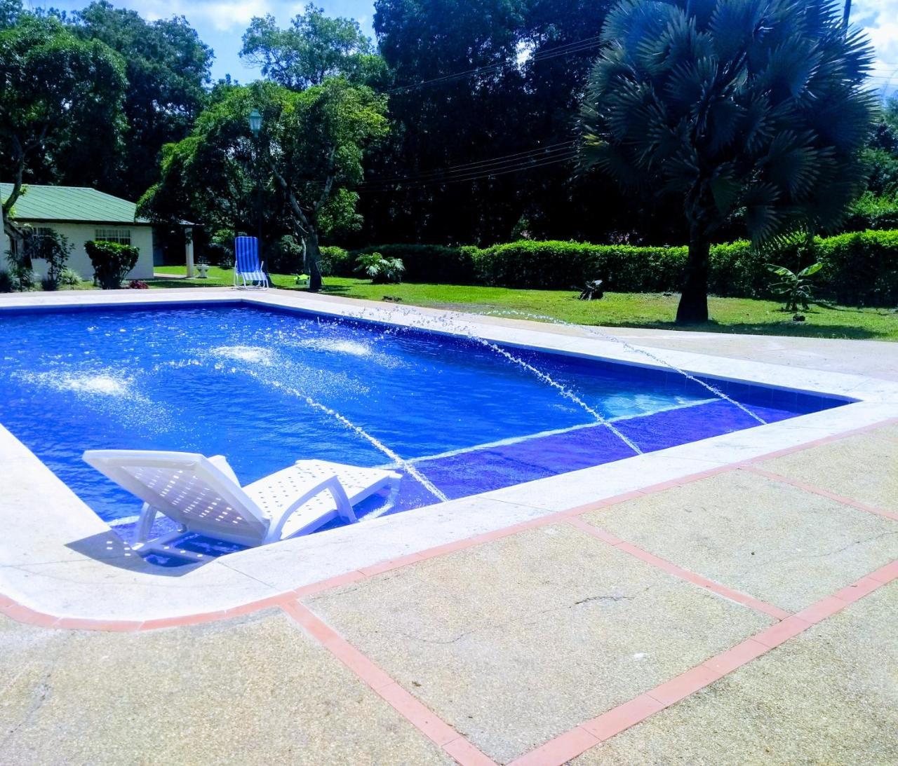 Hotel Playa By Marbar Hoteles Villeta Luaran gambar