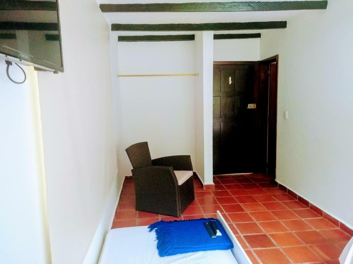 Hotel Playa By Marbar Hoteles Villeta Luaran gambar